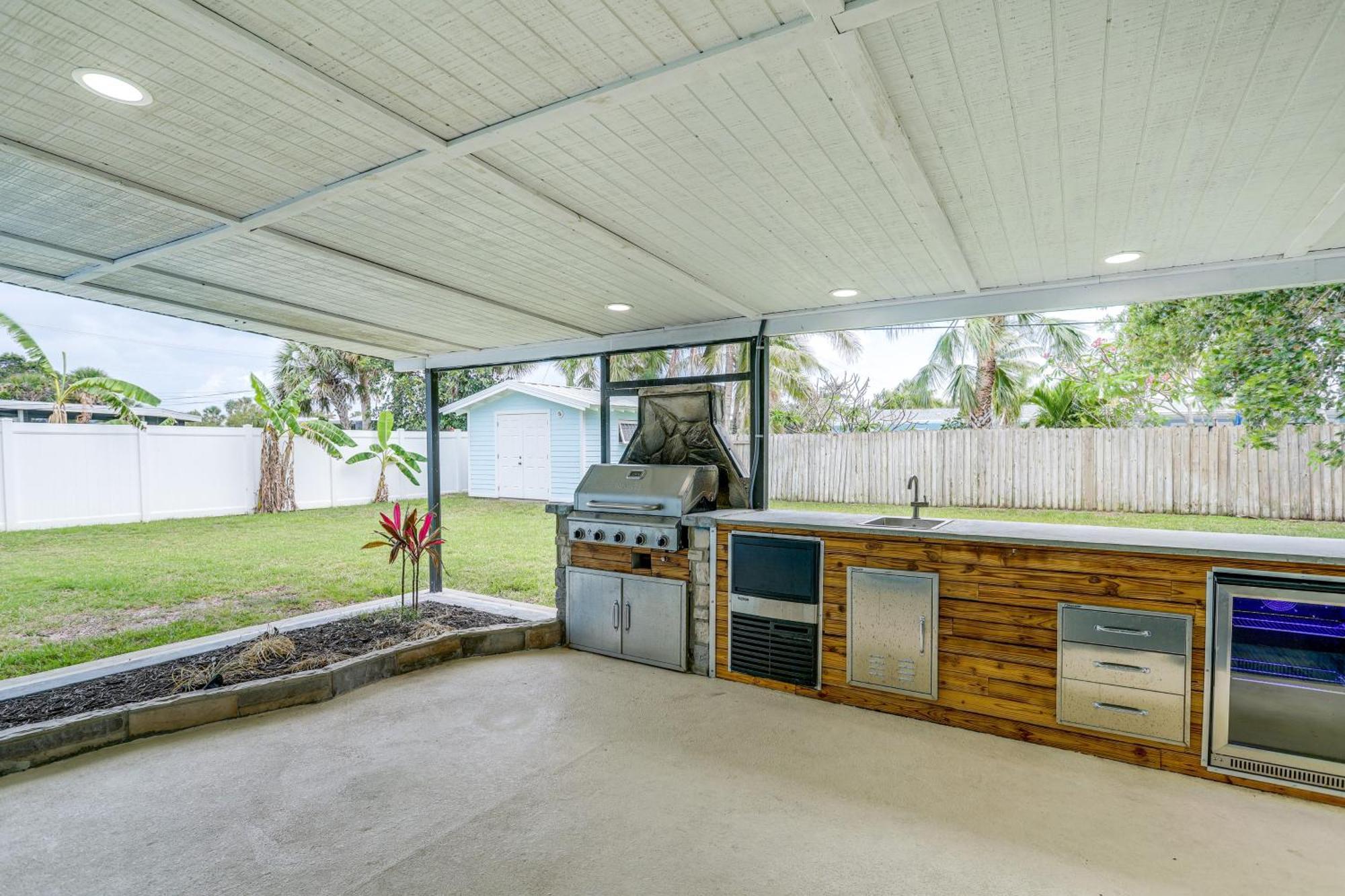 Pet-Friendly Cocoa Beach Home Walk To Beach! Ngoại thất bức ảnh